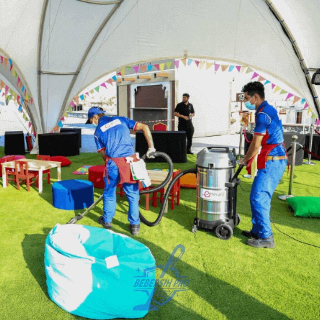 Jasa Cleaning Service Acara