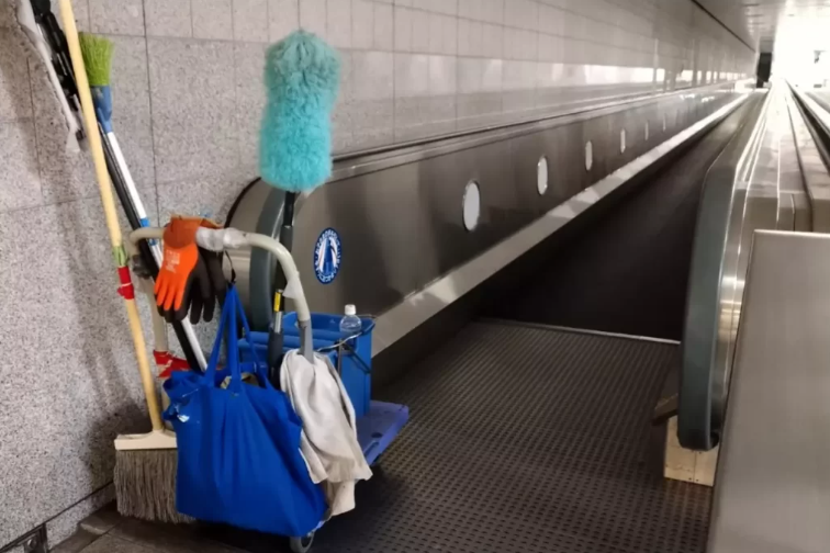 Layanan Cleaning Gedung Layanan Cleaning Gedung