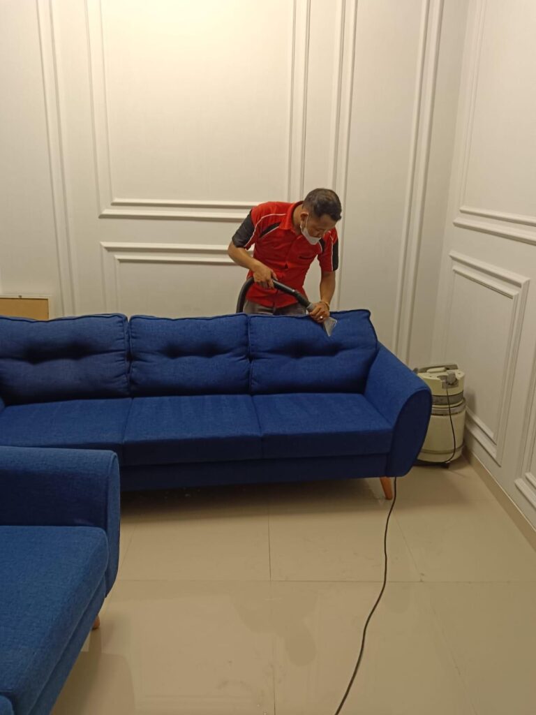 Jasa Bersih Sofa Jatisampurna