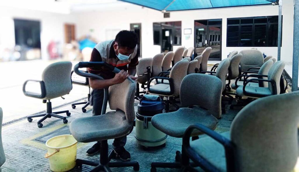 Cuci Kursi Kantor Cakung