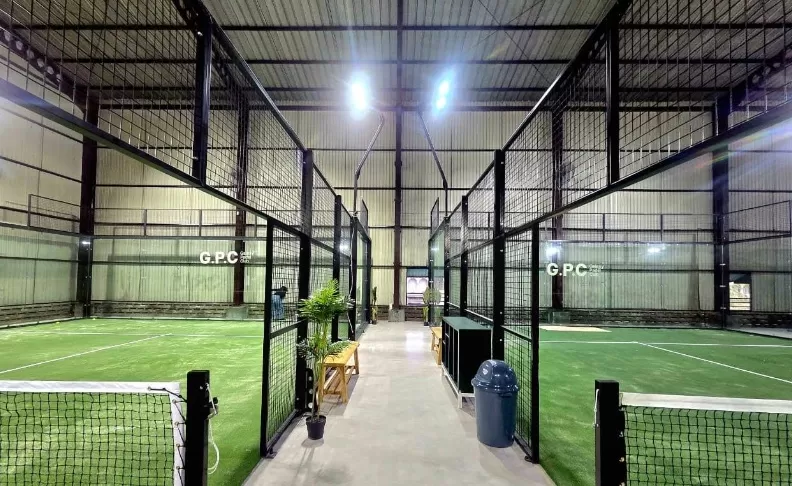 Jasa Pembersihan Lapangan Padel di Bekasi 1 Jasa Cuci Lapangan Padel di Bekasi