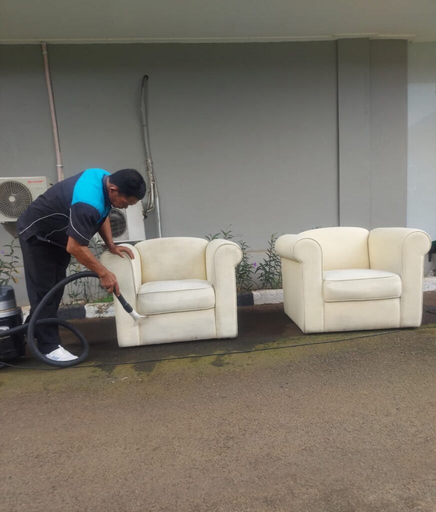 Jasa Cuci Sofa Jonggol Profesional